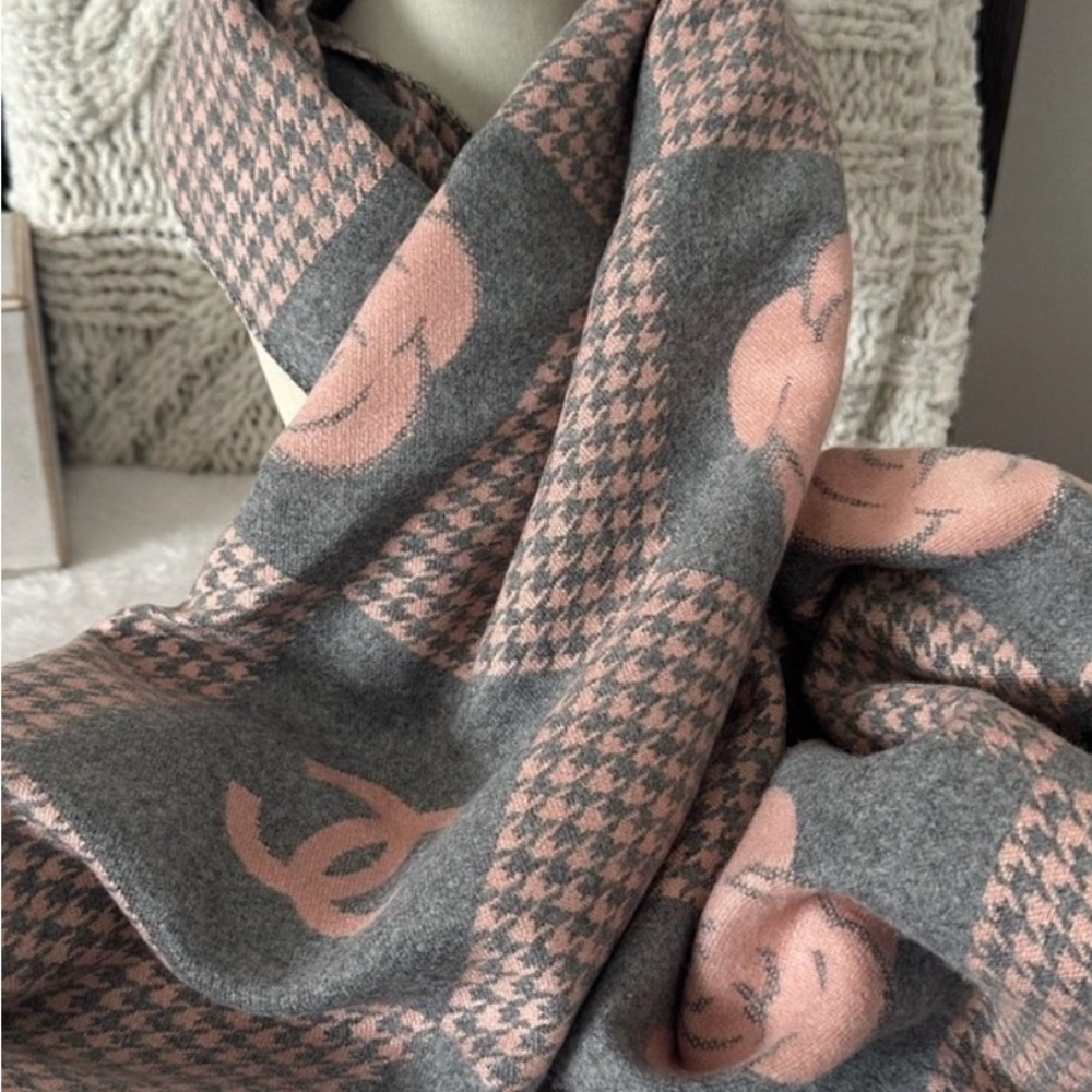Cashmere Blend Pink and Gray Scarf - Picture 5 of 6